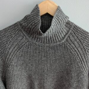 Banana Republic Gray Waffle Knit Turtleneck Sweater